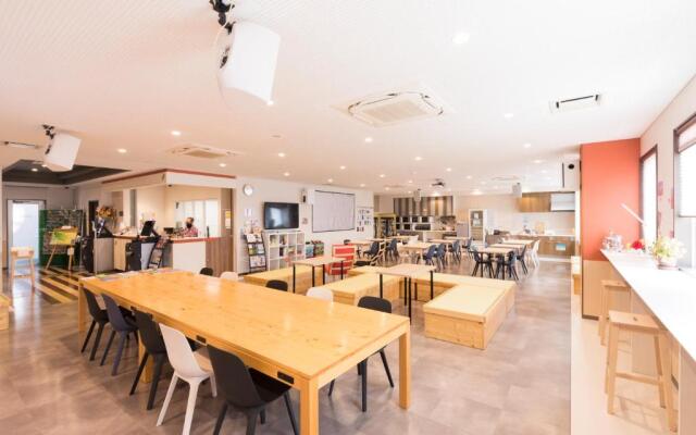 Wild Cherry Blossom-HOSTEL,TOKYO KOGANEI-
