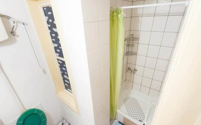 Central Location Air-conditioning Wi-fi Pc Central Heating