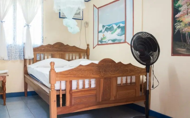 Hotel La Barca De Oro - Hostel