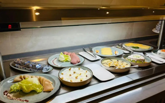 Platinum Hotel