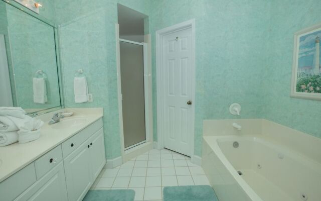 Oceania 607 3 Bedroom Condo by RedAwning