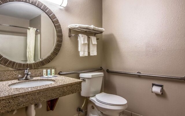 Quality Inn Atlanta Airport - Central