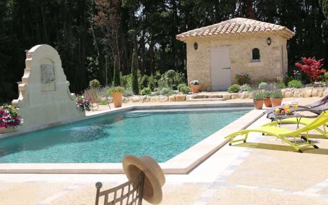 La Bastide des Cyprès