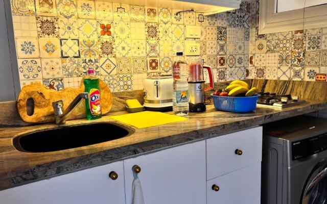 Private Sea & Mountains View Pool Apartment A1G2