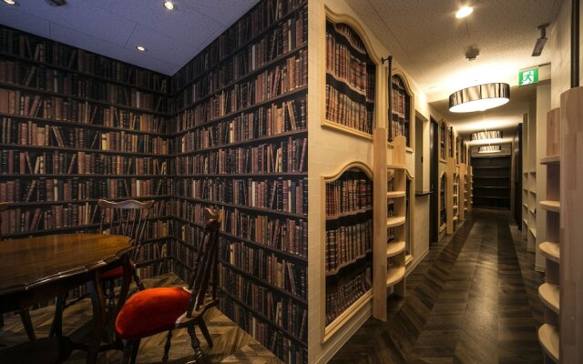 The Wardrobe Hostel Libreria