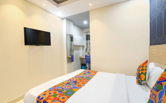 Fabhotel The Botanica