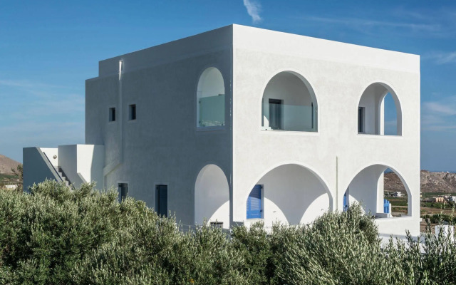 Aspronisi Luxury Villa