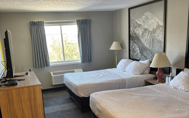 Super 8 by Wyndham Rexburg