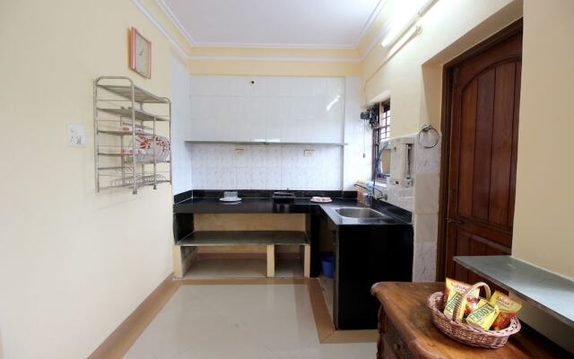 OYO 10383 Home 2BHK Dona Paula Beach