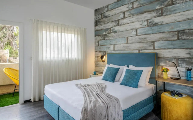 Metula Travel Hotel