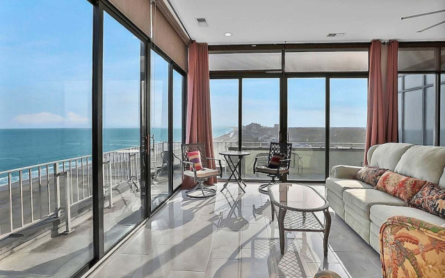 Sands Beach Club Ph1114