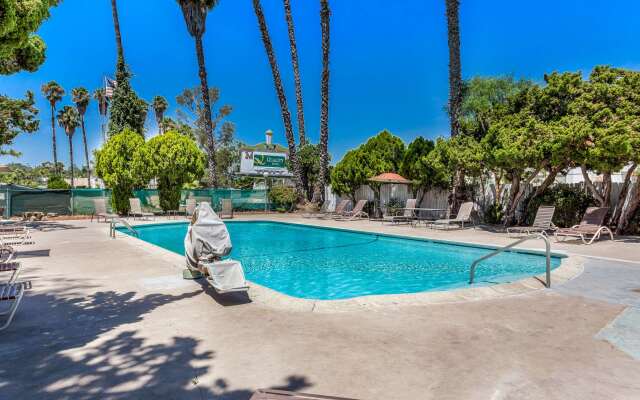Mount Vernon Inn Escondido Downtown