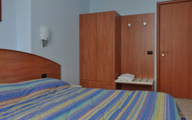 Hotel 2000