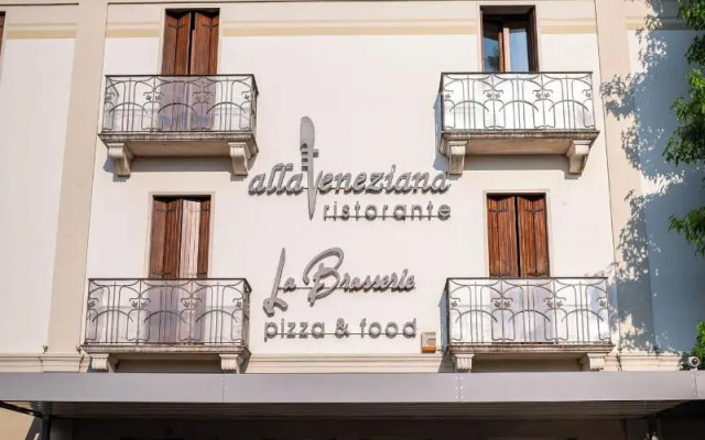 Sweet Hotel