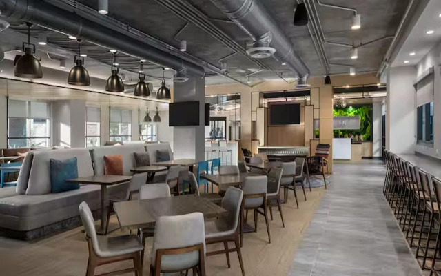 Hampton Inn Austin East Side 5th Street