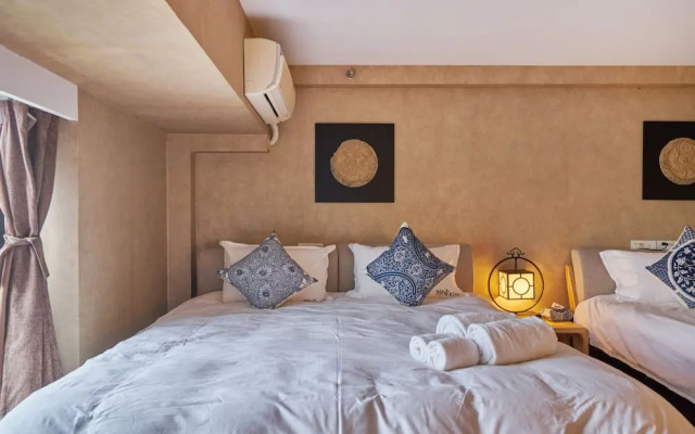 Summer Flower Apartment