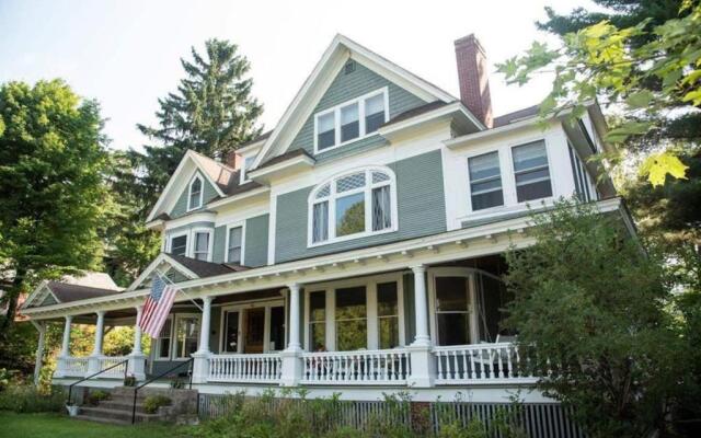 Franklin Manor Bed & Breakfast