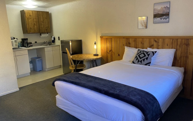 Columbia Point Resort