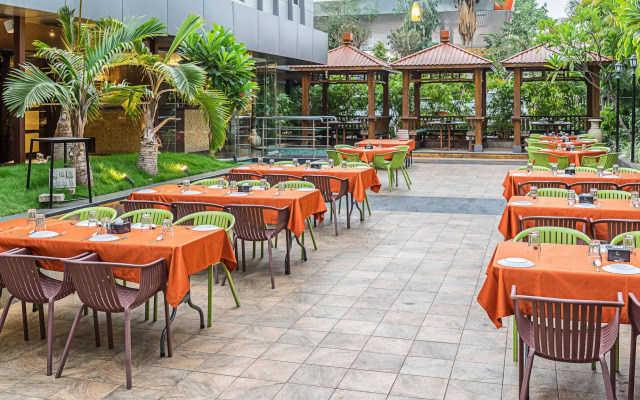 Treebo Premium Grand Emerald