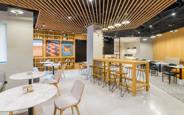 Atour  Light Hotel Hongqiao Beixinjing Metro Station Shanghai