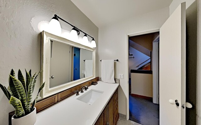 Remodeled Spacious Condo - Next to Car Charging, Hot Tubs, Village Gondola by RedAwning