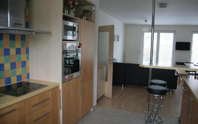 Holiday Home Prague Pruhonice