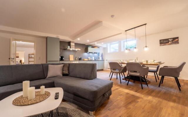 dreamcation - Ehemalige Kirche & Souterrain Wohnung, 3D-Tour, Terrasse, BBQ, Kamin