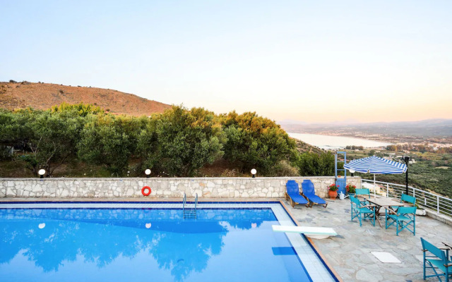 Marika Studios & Apartments