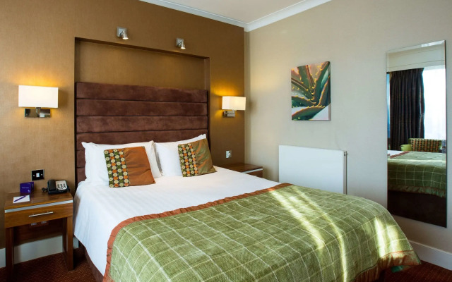 Hampshire Court Hotel & Spa