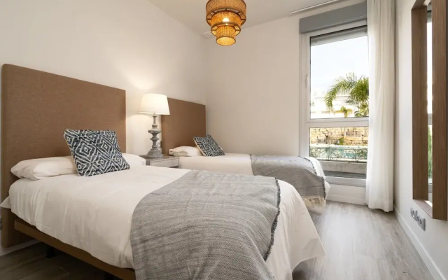 Nice Apartment With Shared Pool