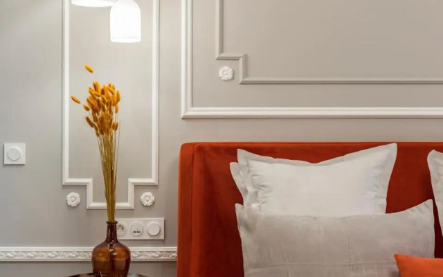The Orange Haussmann