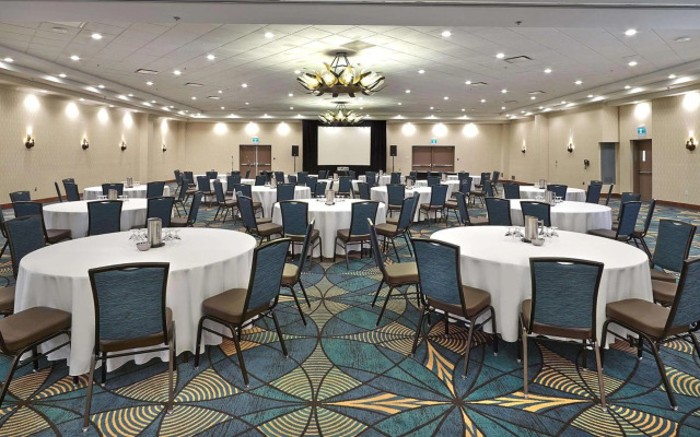 DoubleTree by Hilton Hotel & Conference Centre Regina