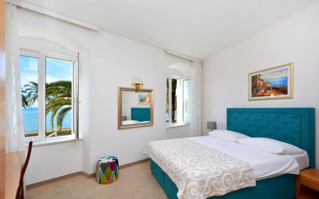 Hotel Adriana