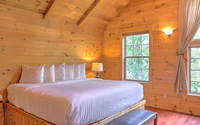 Pine Cove Lodging
