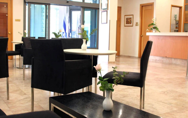 Sea Side by Zvieli Hotels