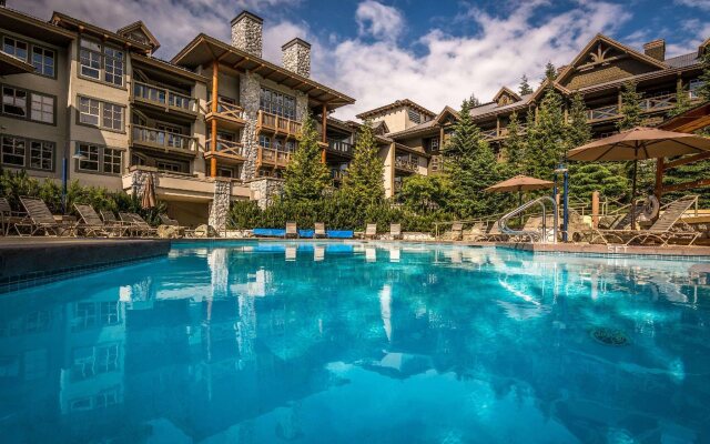 Blackcomb Springs Suites by CLIQUE