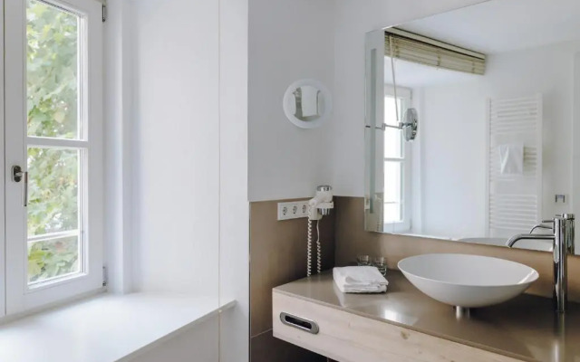 Little 7 Boutique Hotel