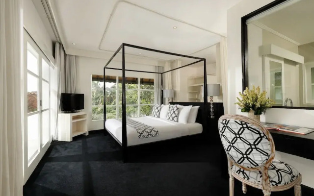 Shanti Estate Seminyak by Nakula