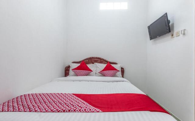 OYO 1082 Kost Arie 1