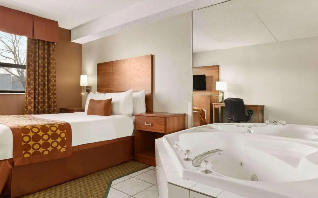 Travelodge by Wyndham Windsor
