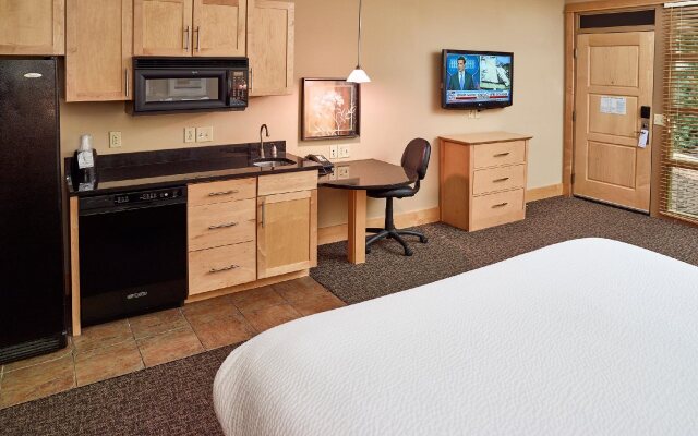 LivINN Suites Fridley