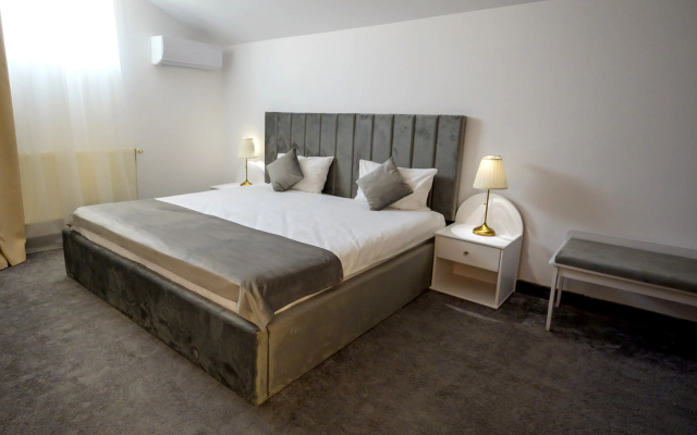Hotel Queen Vera