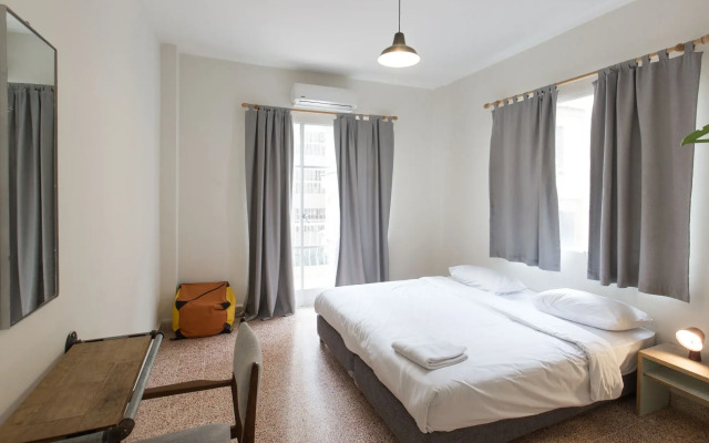 The Grand Meshmosh Hotel