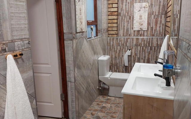 Twins Guest House Astoni