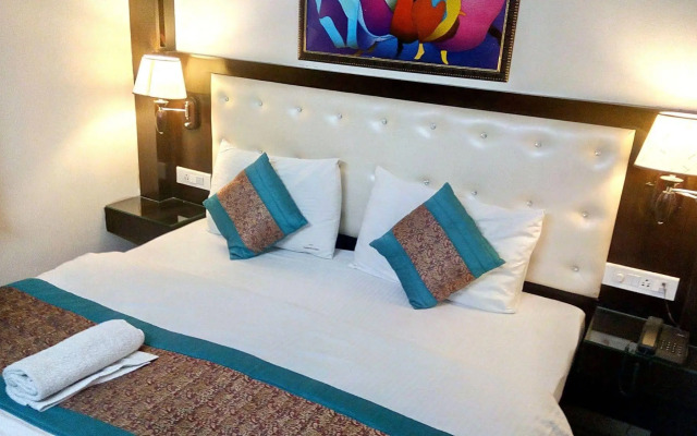 Hotel Tashkent Palace