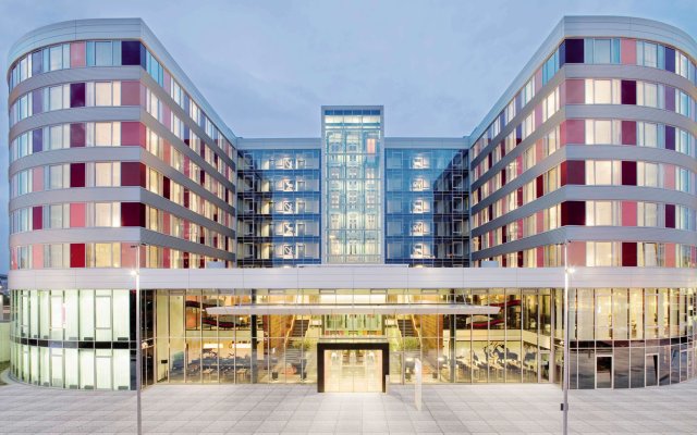 Mövenpick Hotel Stuttgart Airport