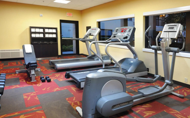 Courtyard by Marriott Houston Hobby Airport