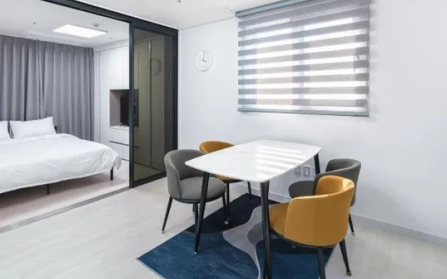Seomoon Residence Hotel