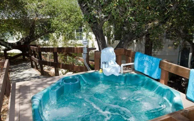 Sycamore Mineral Springs Resort