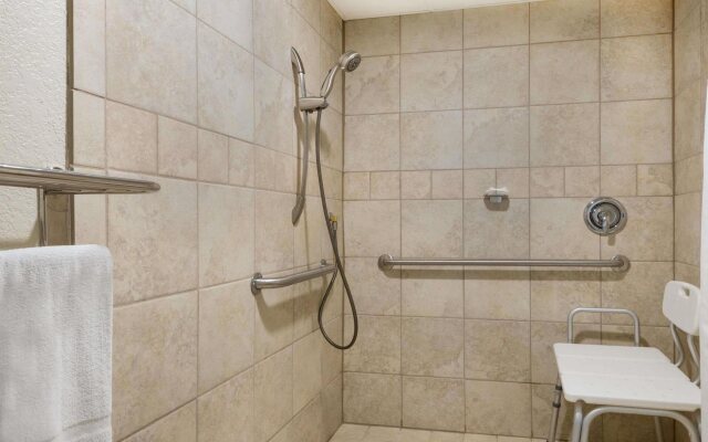 Ramada Hotel & Conference Center by Wyndham Paintsville